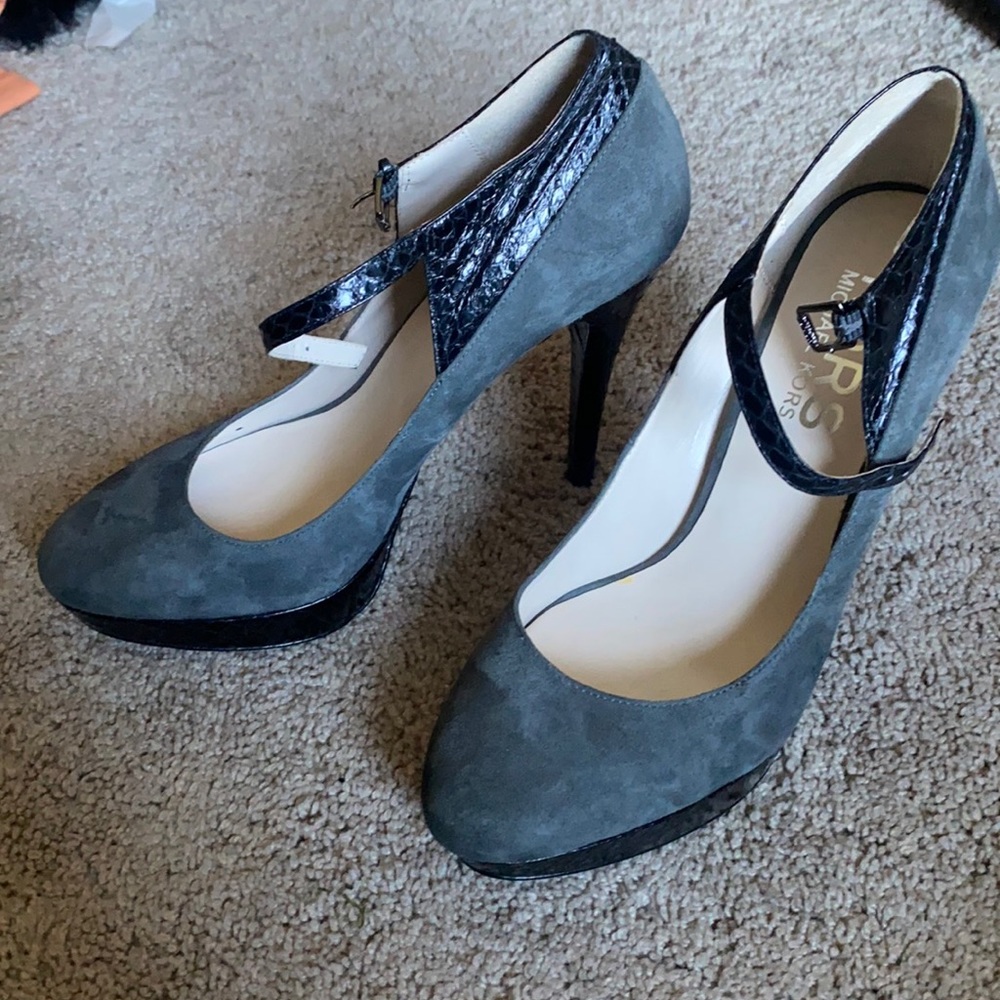 NEW Michael Kors Gray Suede Platform Shoe with Black Snake Skin Accents Size 10 - Picture 11 of 12